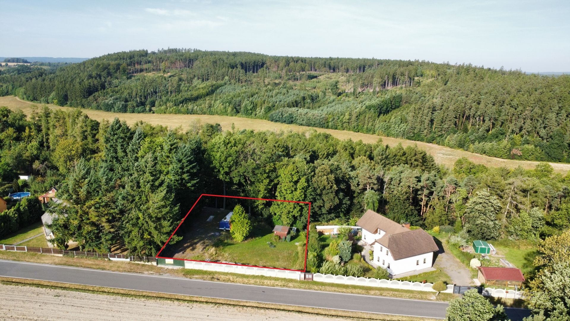Stavební pozemek 1001m2, Chrast - Skála, okr. Chrudim - titulní obrázek