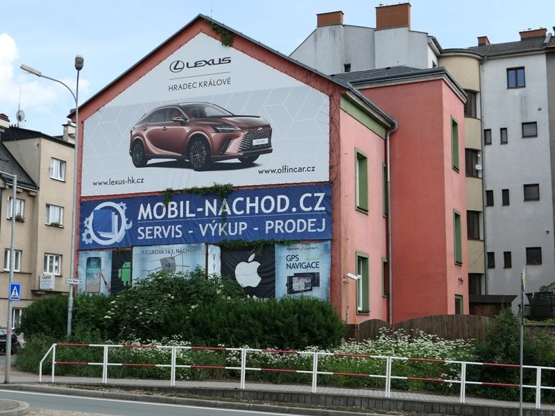Bytový dům Náchod, Husovo náměstí, okres Náchod - titulní obrázek